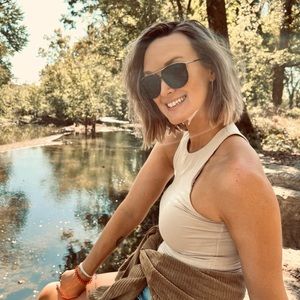 Meet your Posher, Carlie